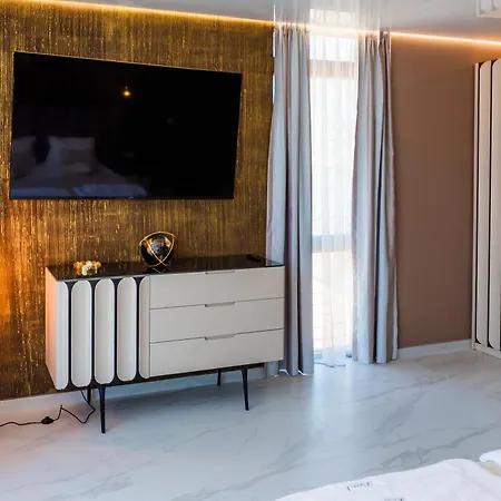 Luxe 1 Obzor
